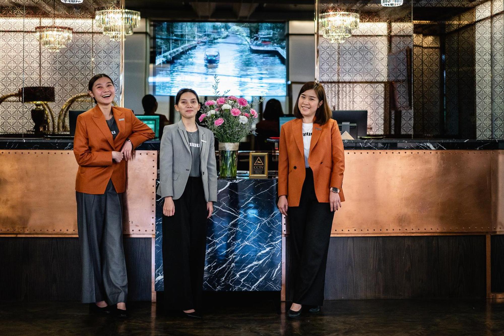 Muu Bangkok Hotel Exteriör bild